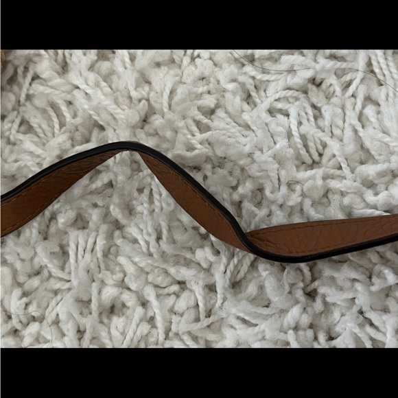 Michael Kors Crossbody - Picture 3 of 9